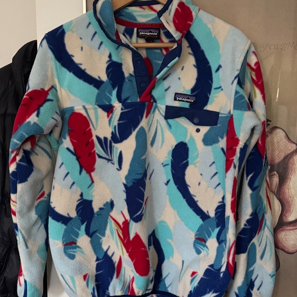 Patagonia Jackets & Blazers - Patagonia Colorful Feather Crewneck Fleece